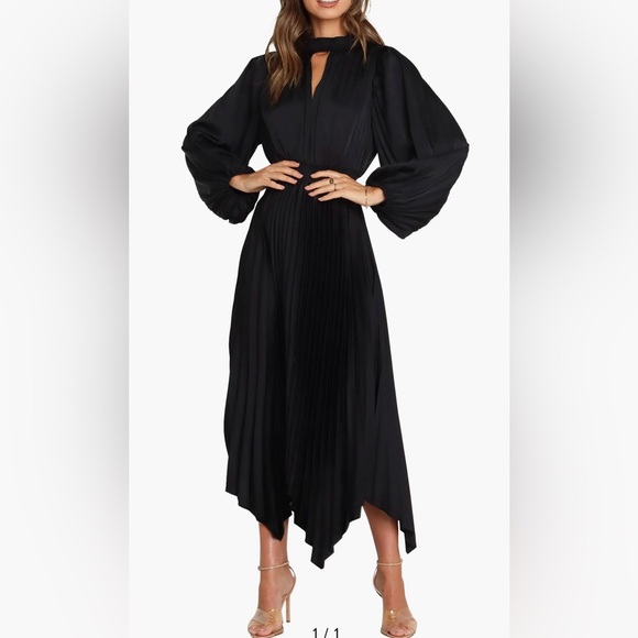 Petal & Pup Dresses & Skirts - Petal & Pup Black Pleated Midi Dress with Balloon Sleeves